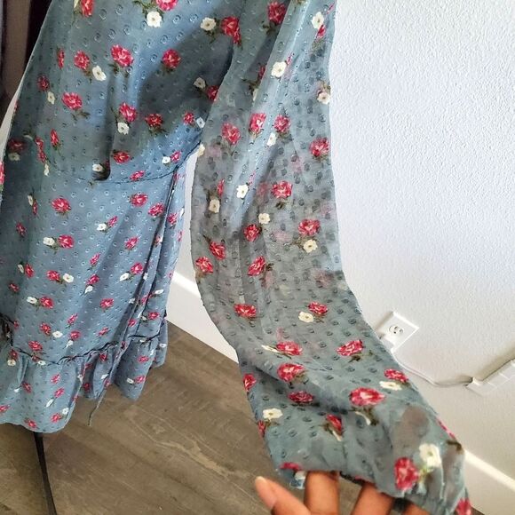 WAYF Women’s Wrap Dress XS Blue Pink Floral Long Sleeve Sheer Romantic - Picture 10 of 13